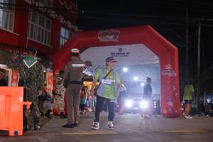 BIB: 
                            <button type="button" onclick="openModal(26263819)" class="btn btn-primary btn-sm float-right btn-popup" data-toggle="modal" data-target=".modal-high-quality">
                        <i class="fas fa-shopping-cart"></i> Add to Cart
                    </button>
                                            <button type="button" onclick="isThisMe(26263819, true)" class="btn btn-success btn-sm float-right btn-popup btn-isme hidden" data-toggle="tooltip" data-placement="bottom" title="นี่คือรูปของคุณใช่ไหม คลิกที่นี่เพื่อเอาเข้าอัลบั้ม">
                        <i class="fas fa-plus"></i> Add to album
                    </button>
                    <button type="button" onclick="isThisMe(26263819, false)" class="btn btn-warning btn-sm float-right btn-popup btn-isnotme hidden">
                        <i class="fas fa-ban"></i> Remove from album
                    </button>